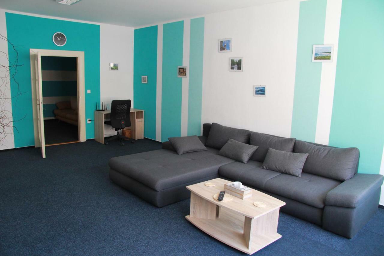 Apartman Brasov, Týn nad Vltavou المظهر الخارجي الصورة